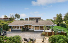 4 Bedroom Amazing Home In Ebeltoft